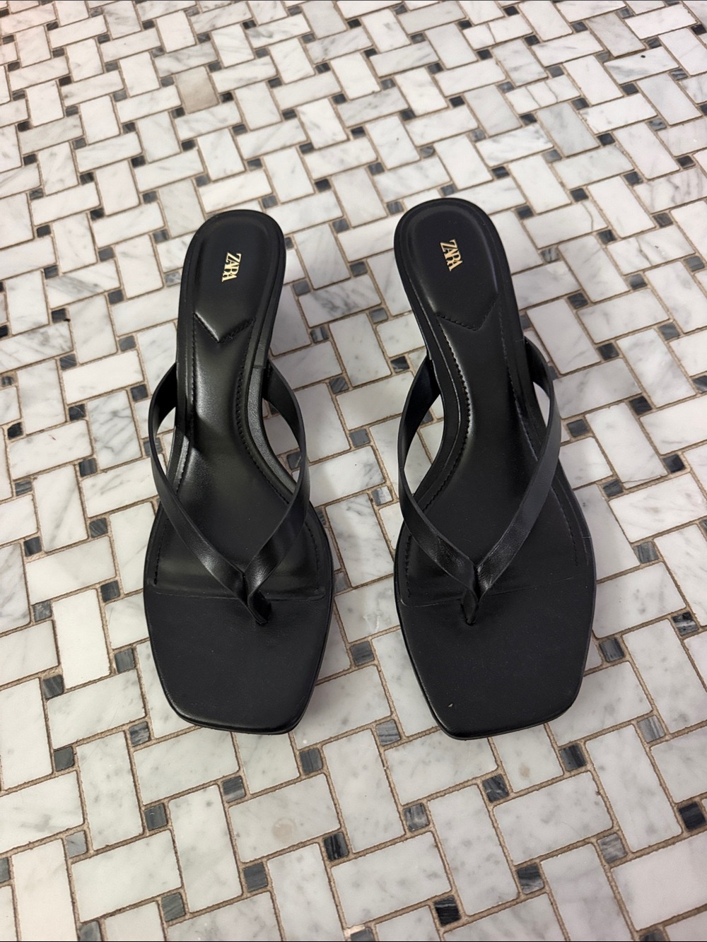 ZARA Black Square-Toe Thong Heeled Sandals